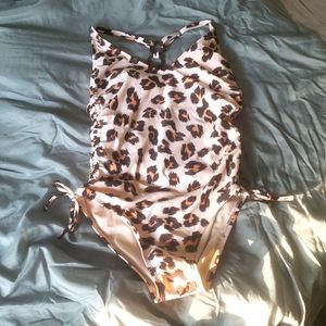 Kona sol One piece leopard swim suit